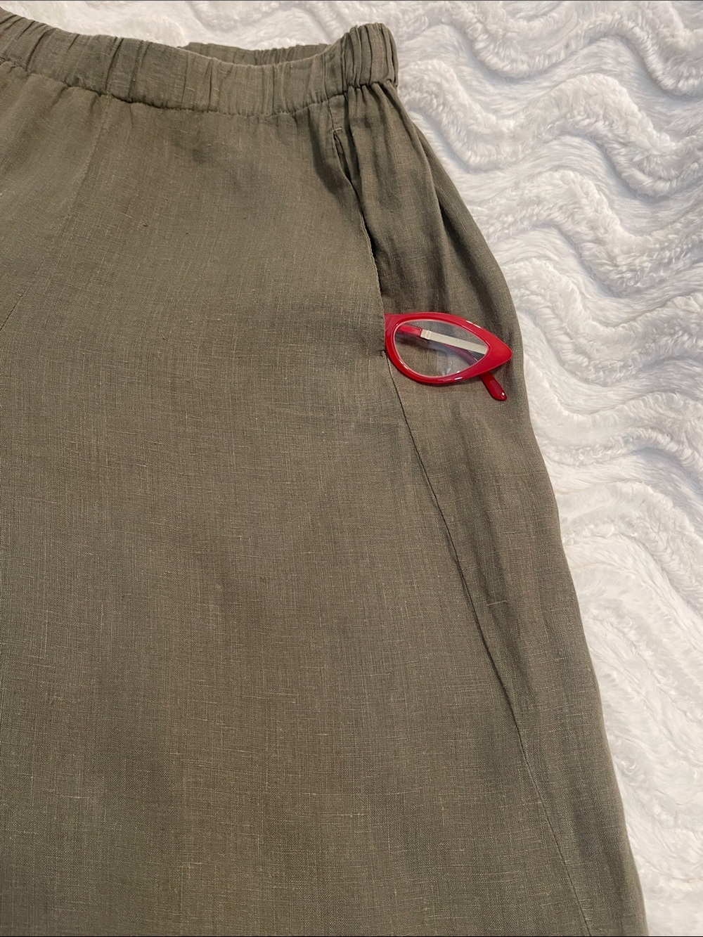 Lola Linen Velvet by Graham & Spencer Olive Green Wide-Leg Pants - Picture 8 of 15